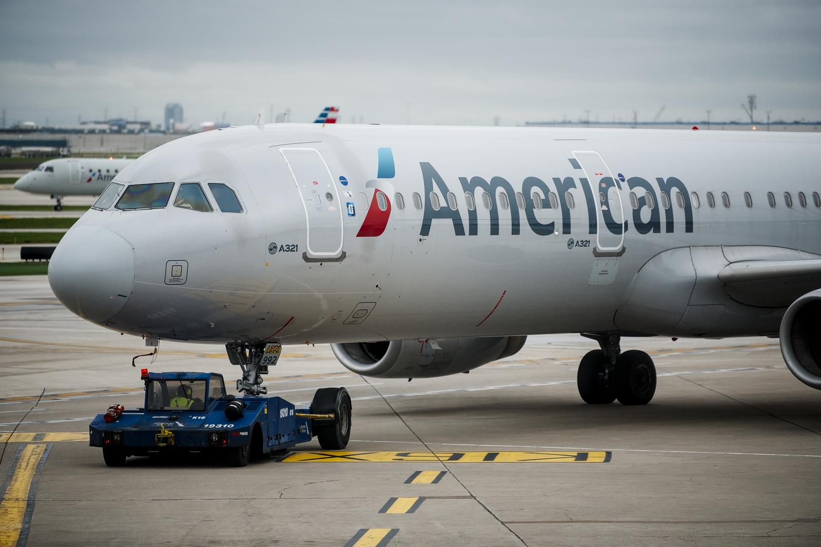 American A321 Receiving Pushback at ORD
