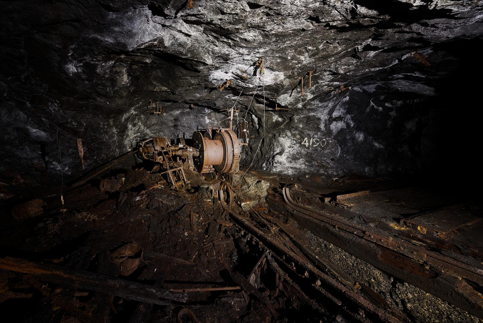This mine hoist solely existed to power a transfer station, making small movements to shift carts between tracks.